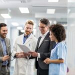 Should Experts Comment on Credibility?